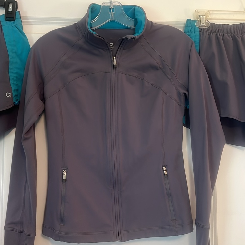 GAPBODY GAPFIT WOMENS XS TRACK JACKET & TWO (2) PAIRS RUNNING WALKING SHORTS